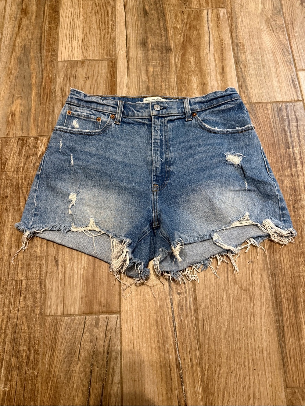 Abercrombie & Fitch The 4" Mom Short High Rise Shorts